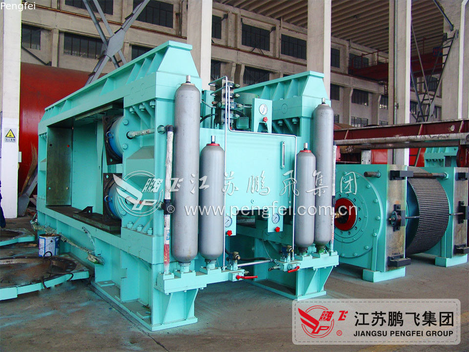 ISO PFG Q235B Clinker Cement Roller Machine